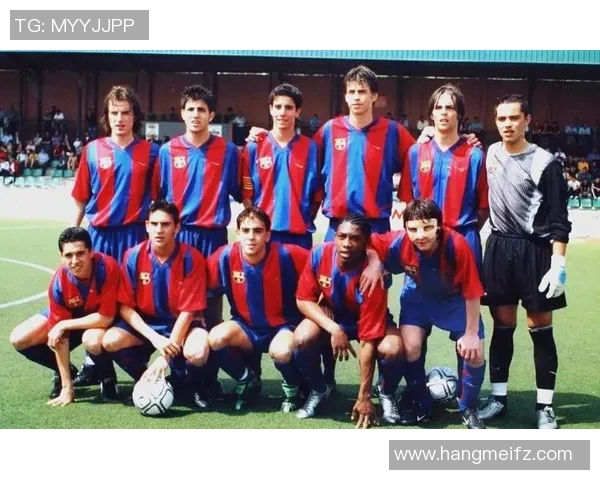 八号球衣下的传奇之路足球明星的成长与奋斗故事